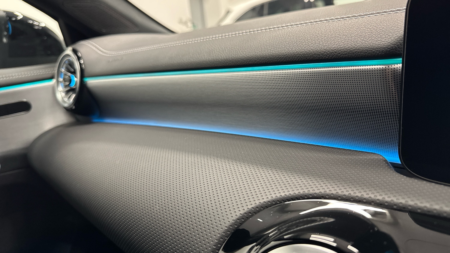 Used Mercedes-Benz A-Class 2022 for sale - 76945326: Photo 36