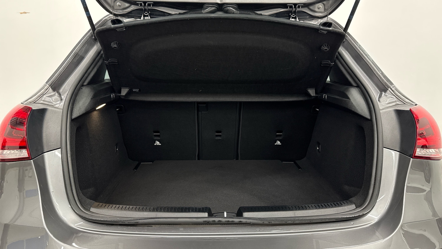 Used Mercedes-Benz A-Class 2022 for sale - 76945326: Photo 4