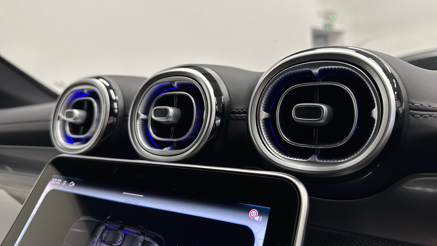 Used Mercedes-Benz GLC 2025 for sale - 77068972: Photo 40