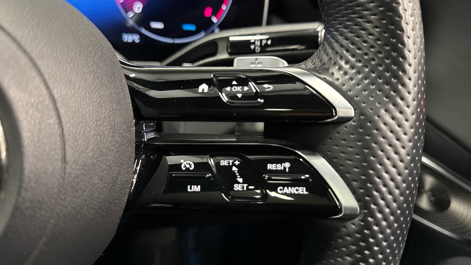 Used Mercedes-Benz GLC 2023 for sale - 77201123: Photo 31