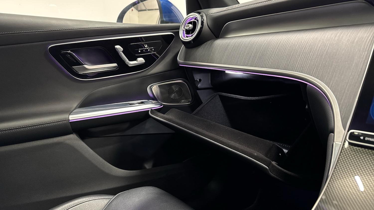 Used Mercedes-Benz GLC 2023 for sale - 77201123: Photo 34