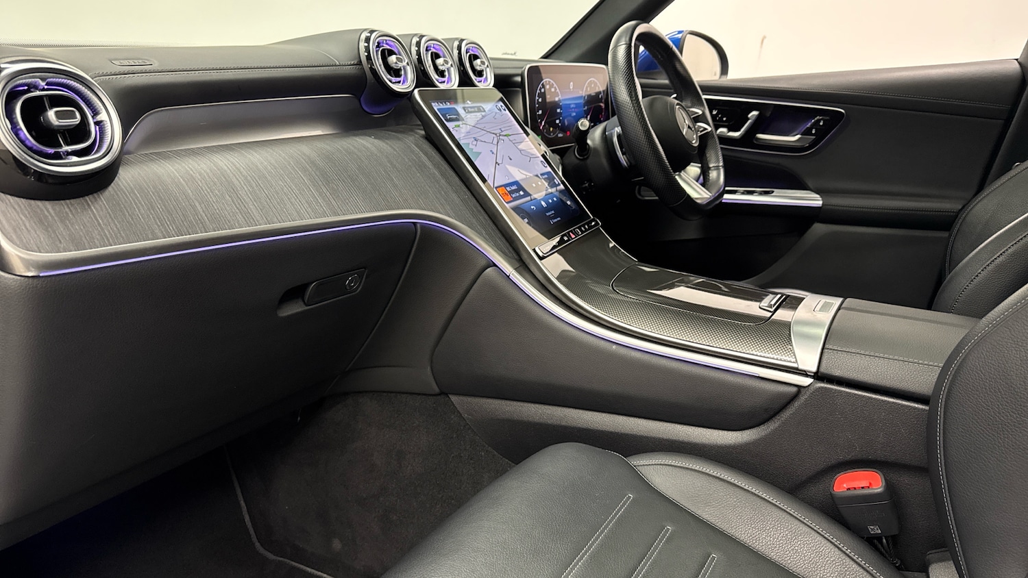 Used Mercedes-Benz GLC 2023 for sale - 77201123: Photo 9