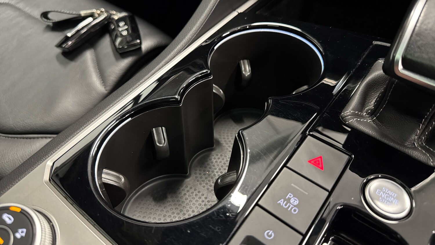 Used Volkswagen Touareg 2021 for sale - 76974191: Photo 35