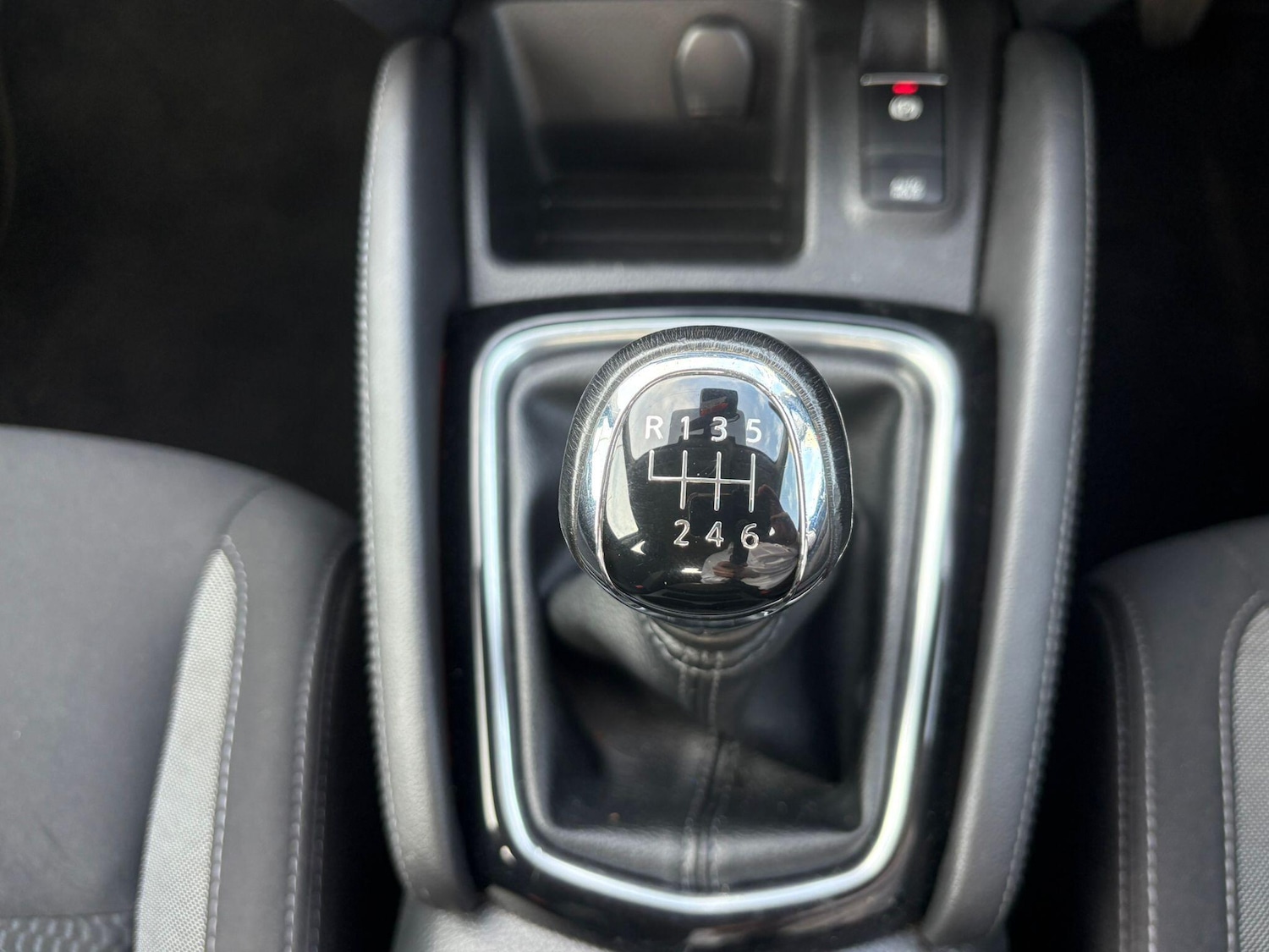 Used Nissan Qashqai 2018 for sale - 77637402: Photo 19