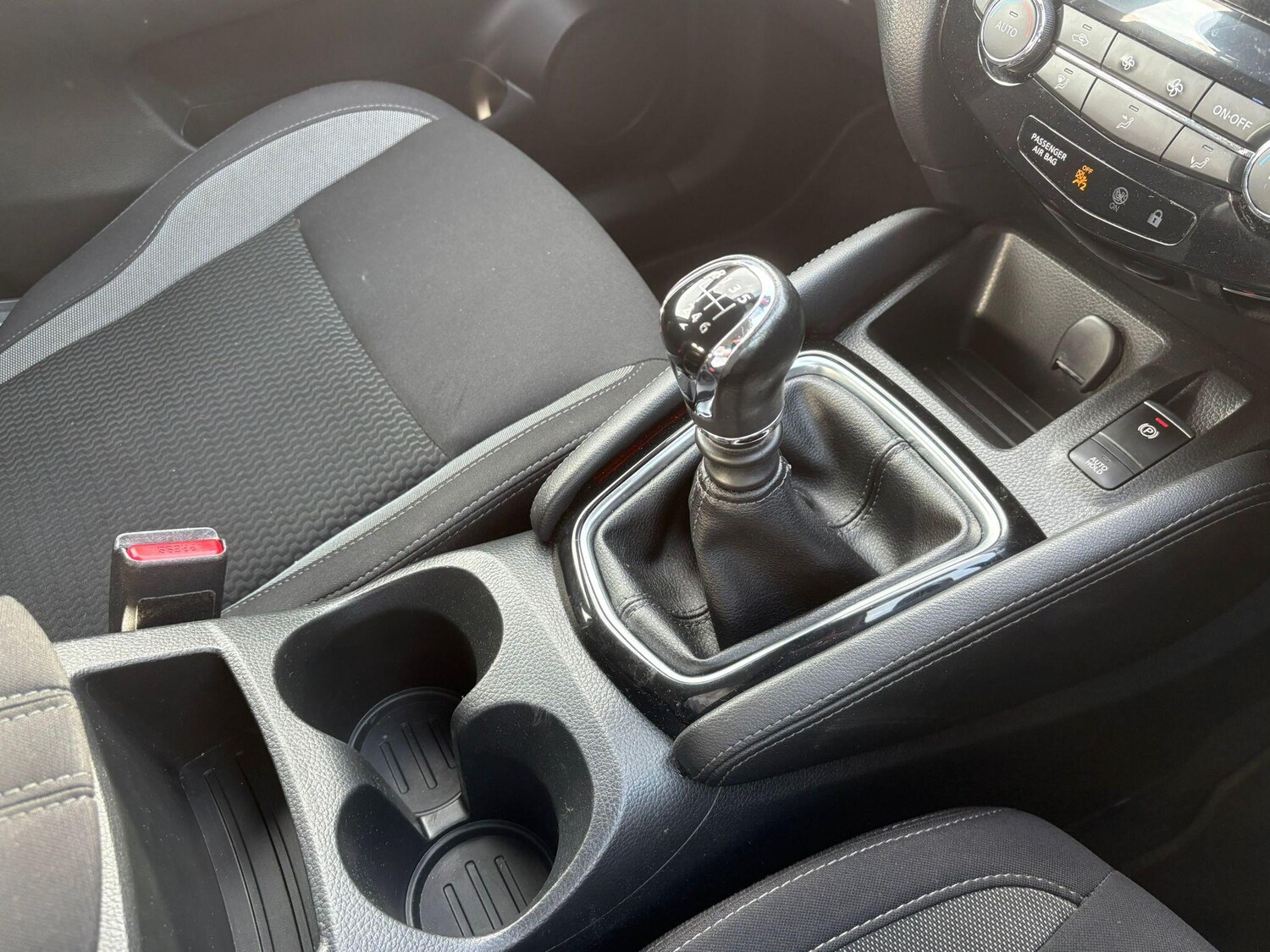 Used Nissan Qashqai 2018 for sale - 77637402: Photo 20