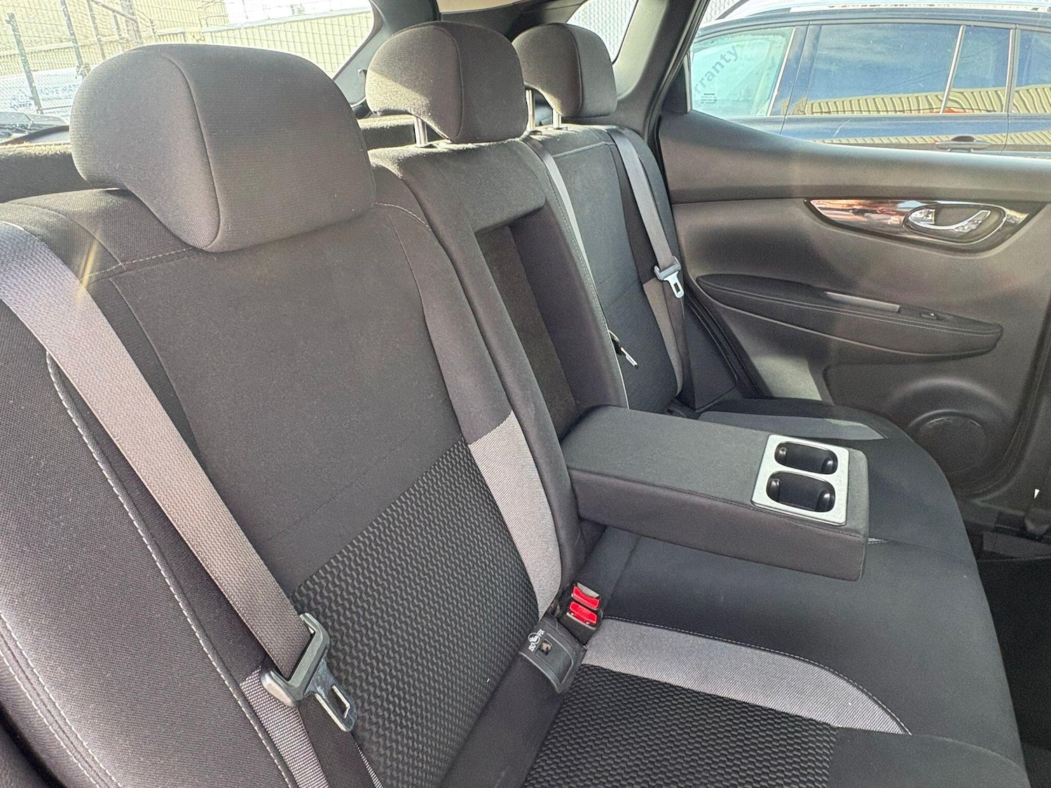 Used Nissan Qashqai 2018 for sale - 77637402: Photo 24