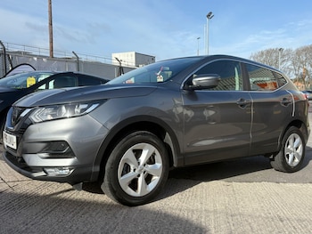 Used Nissan Qashqai 2018 for sale - 77637402: Photo