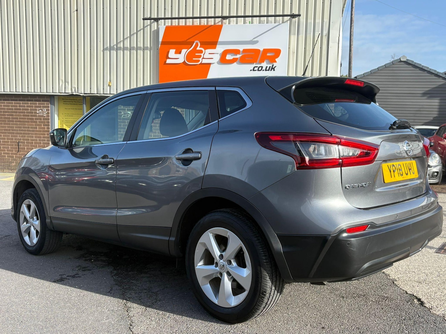 Used Nissan Qashqai 2018 for sale - 77637402: Photo 9