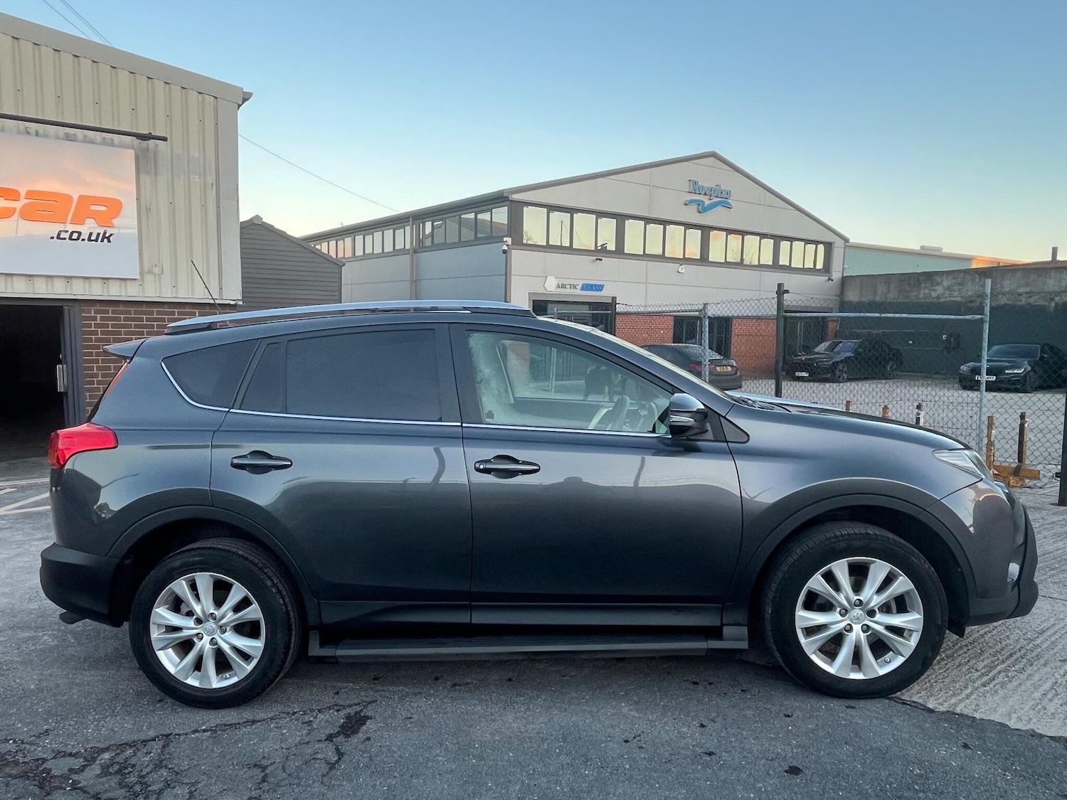 Used Toyota RAV4 2013 for sale - 76666863: Photo 10