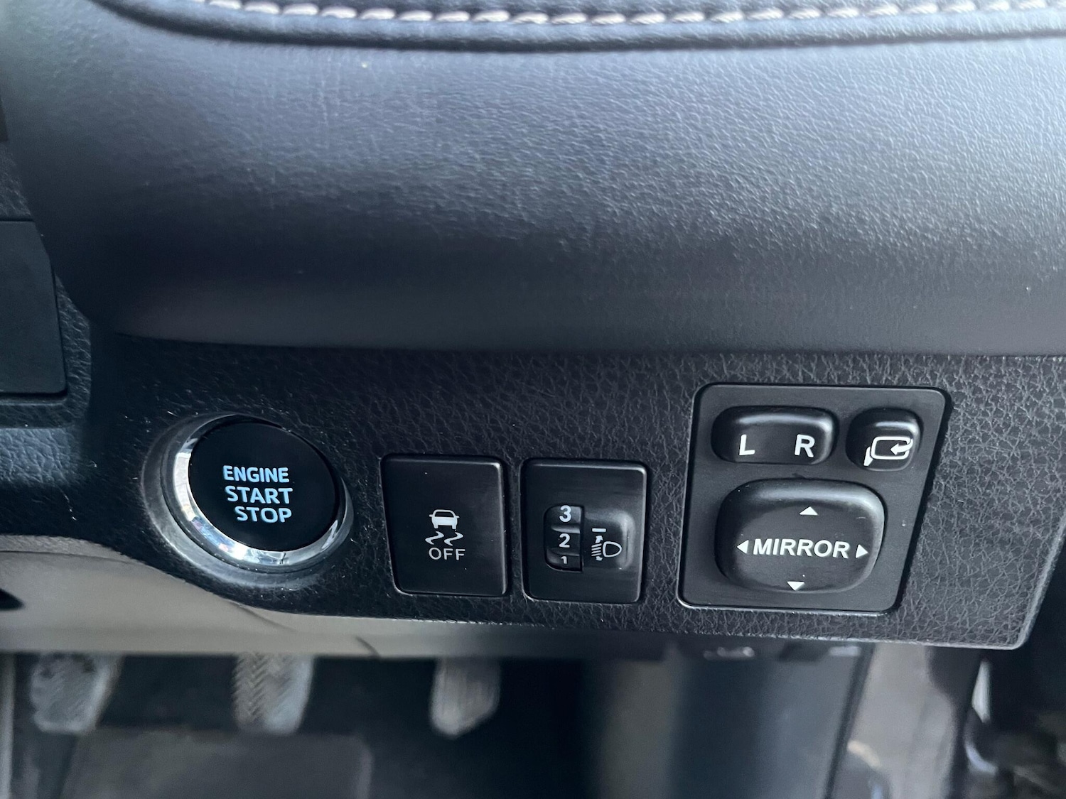 Used Toyota RAV4 2013 for sale - 76666863: Photo 26