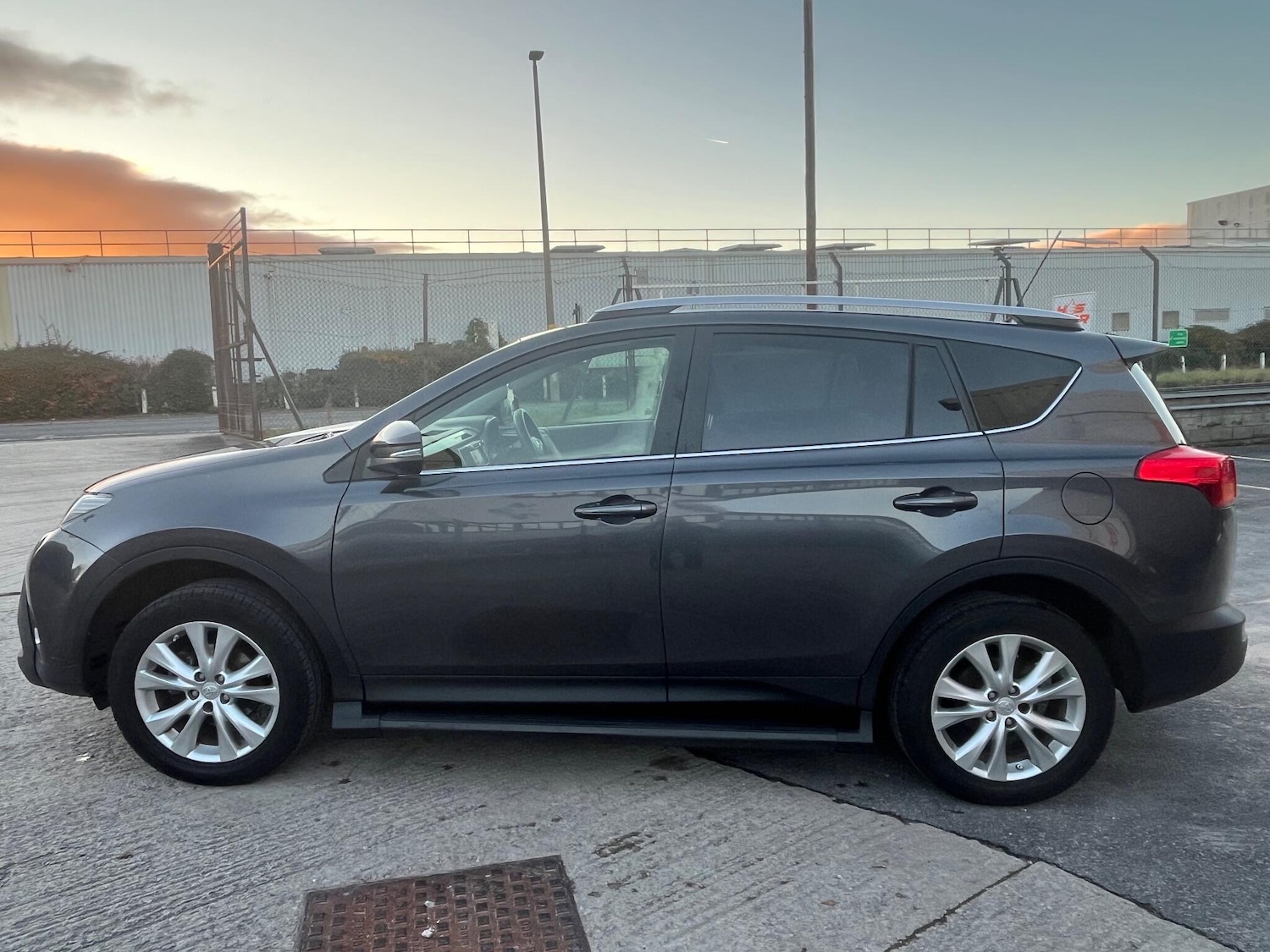 Used Toyota RAV4 2013 for sale - 76666863: Photo 8