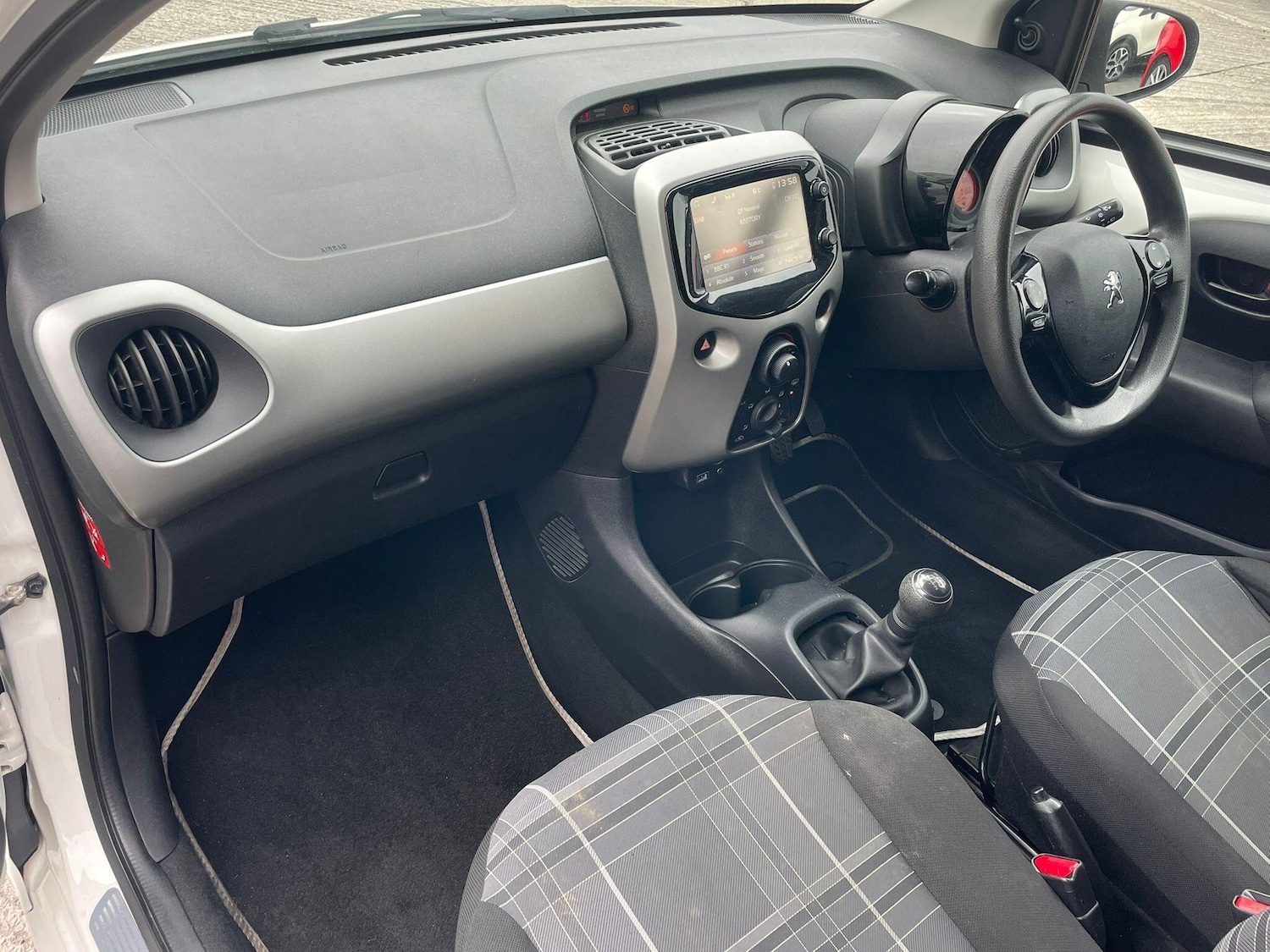 Used Peugeot 108 2017 for sale - 77794084: Photo 2