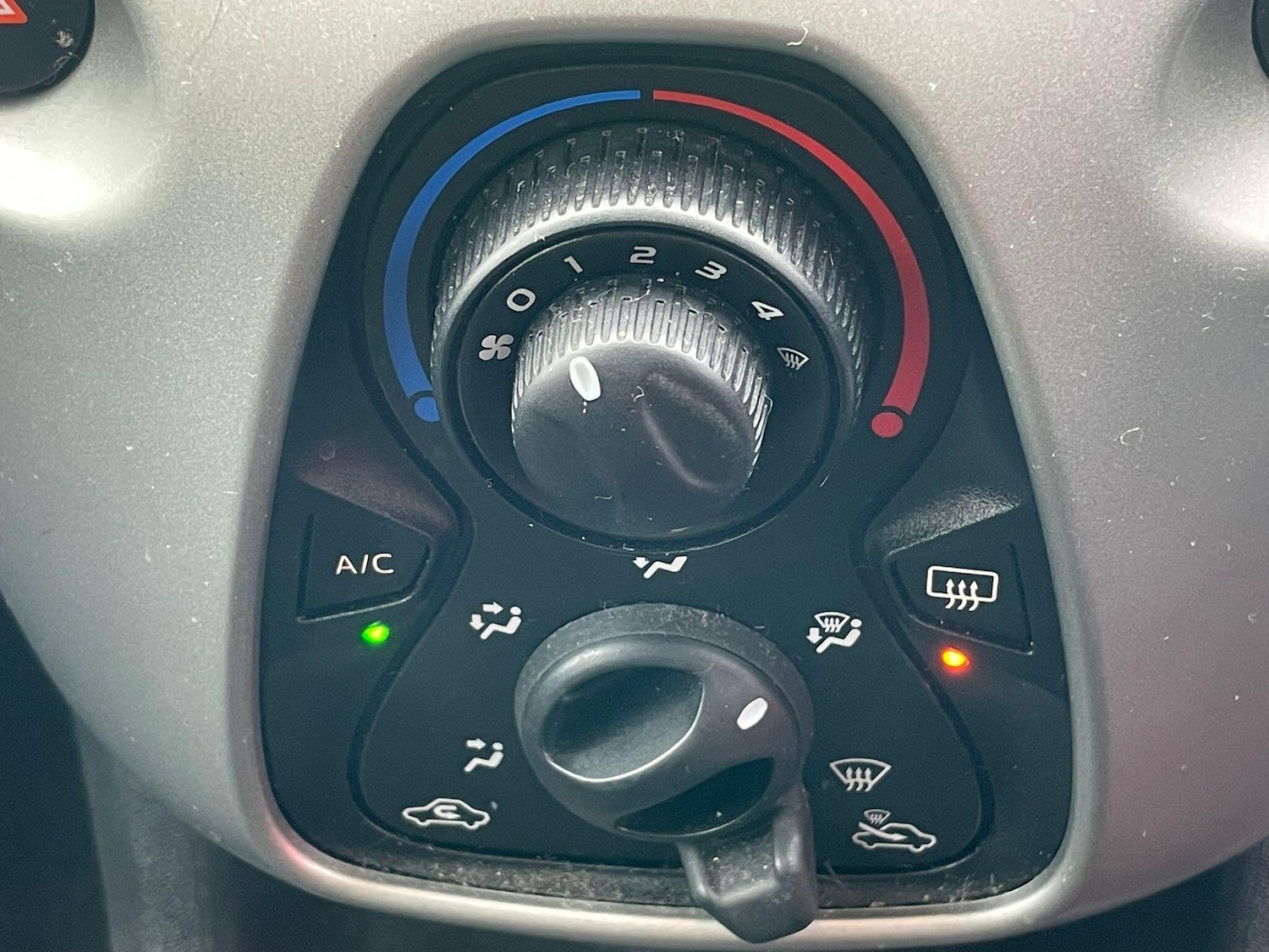 Used Peugeot 108 2017 for sale - 77794084: Photo 24