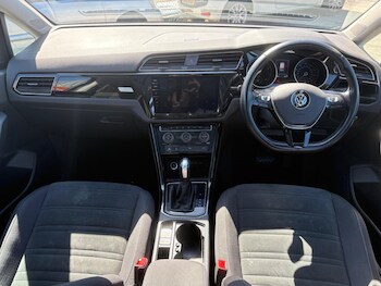 Used Volkswagen Touran 2019 for sale - 78428956: Photo