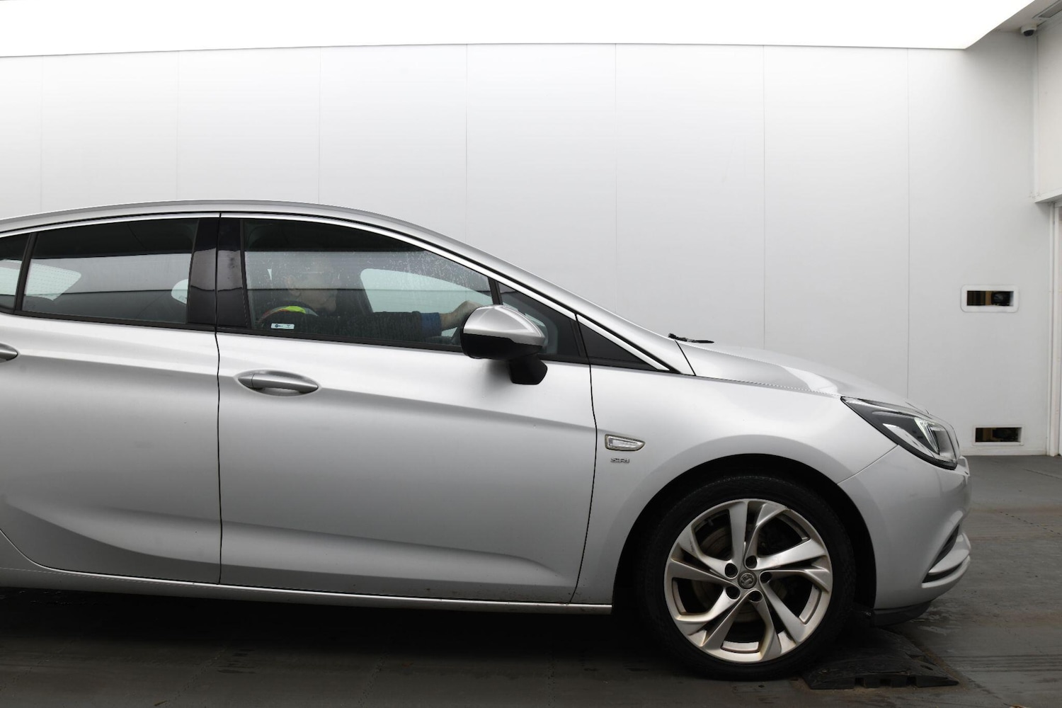 Used Vauxhall Astra 2016 for sale - 77190964: Photo 13