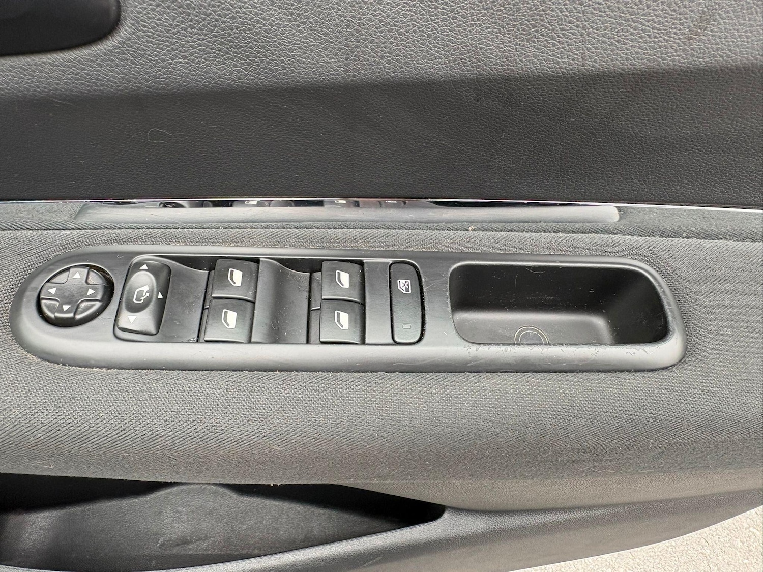 Used Peugeot 5008 2016 for sale - 77331269: Photo 76