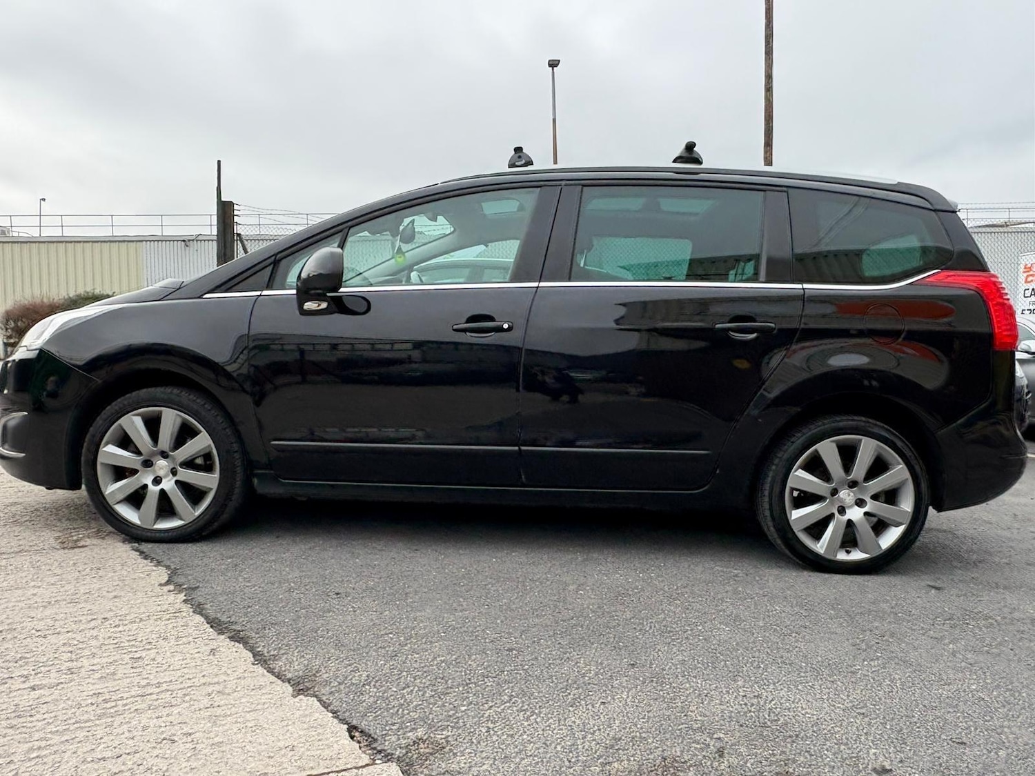 Used Peugeot 5008 2016 for sale - 77331269: Photo 9