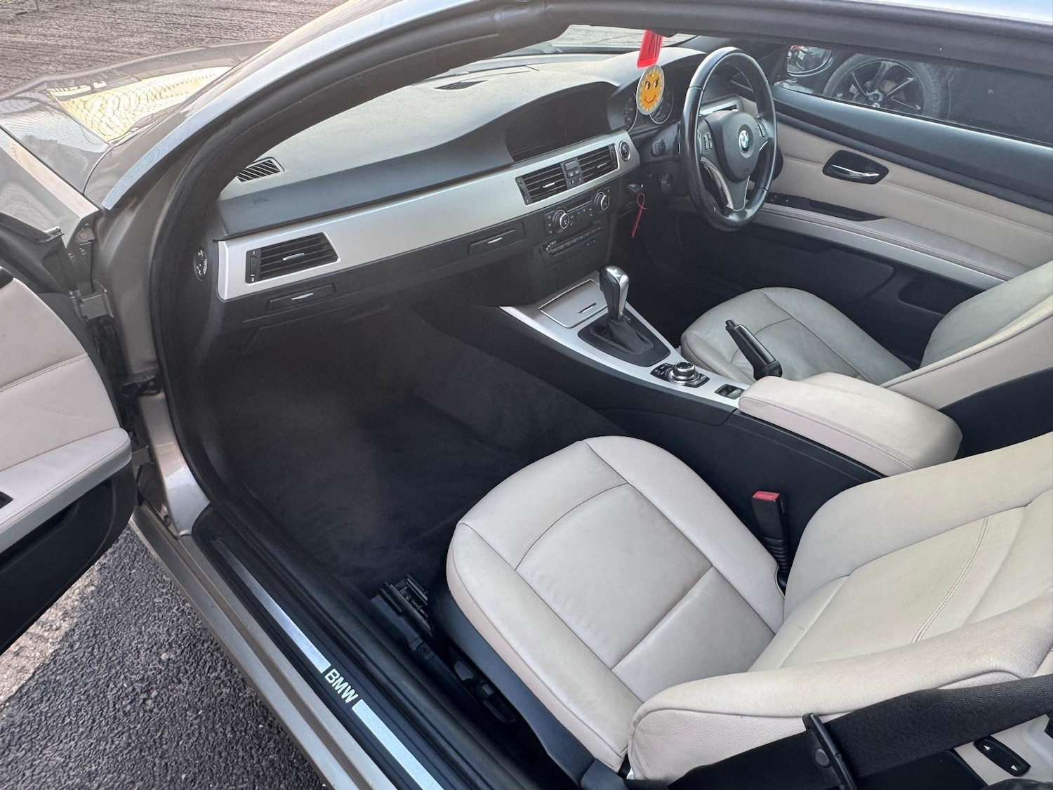 Used BMW 3 Series 2011 for sale - 77163626: Photo 53