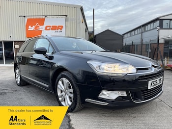 (12) - 2.0 HDi Exclusive Tourer Auto Euro 5 5dr