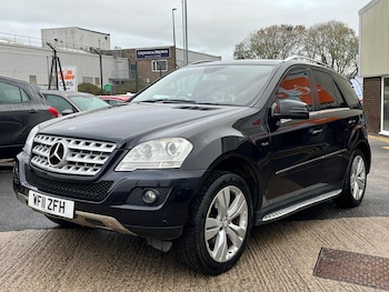 Used Mercedes-Benz M Class 2011 for sale - 76752683: Photo