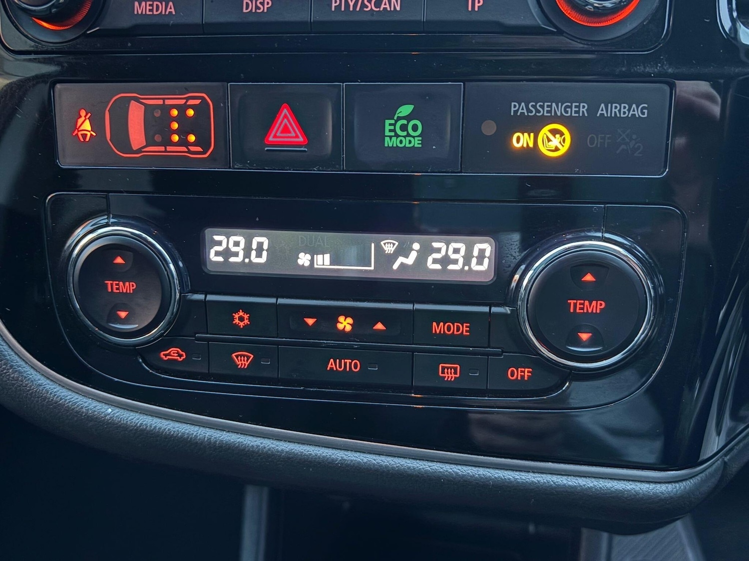 Used Mitsubishi Outlander 2016 for sale - 76865949: Photo 27