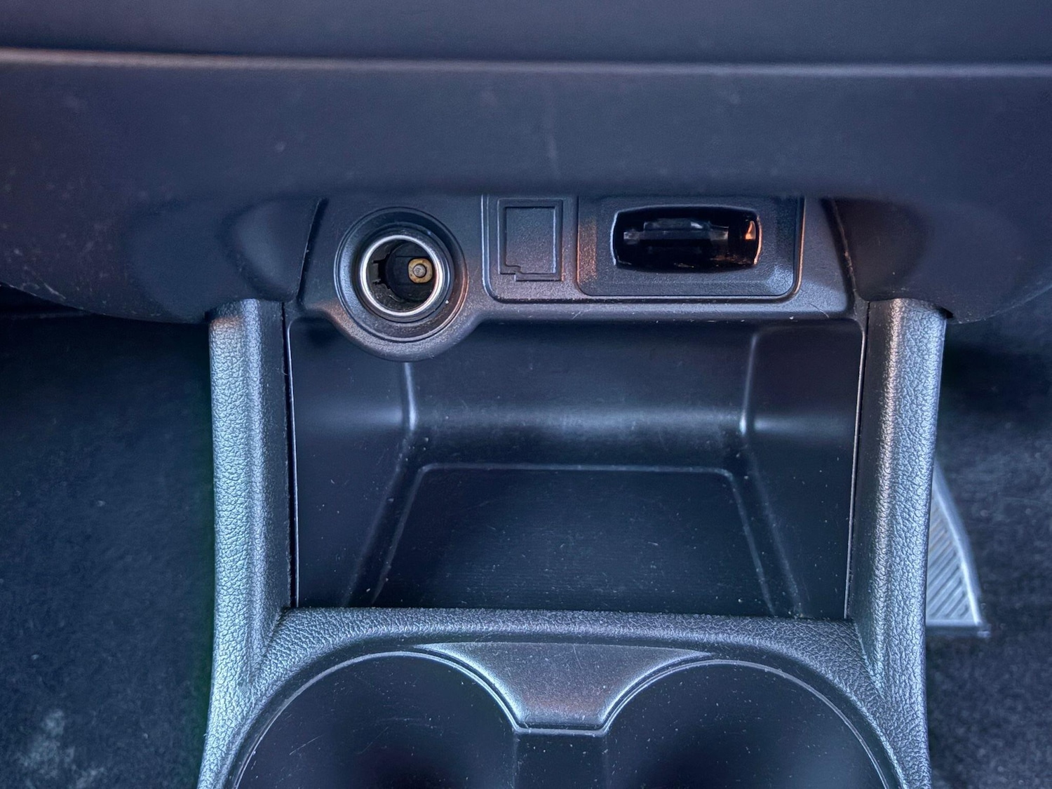 Used Mitsubishi Outlander 2016 for sale - 76865949: Photo 40