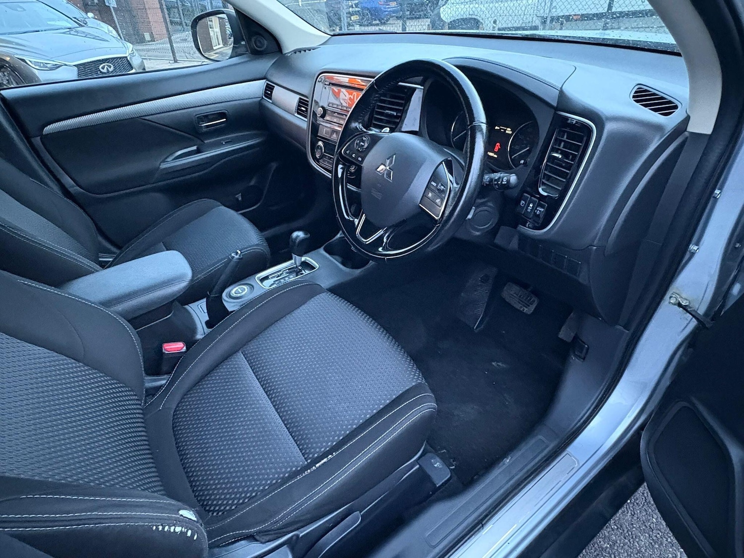 Used Mitsubishi Outlander 2016 for sale - 76865949: Photo 45