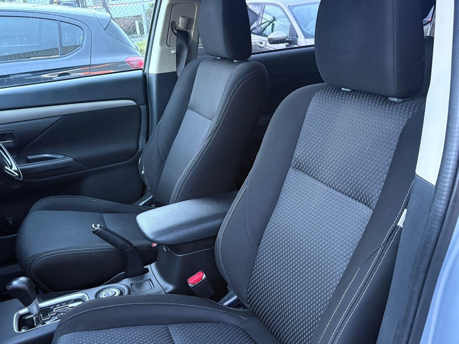 Used Mitsubishi Outlander 2016 for sale - 76865949: Photo 59