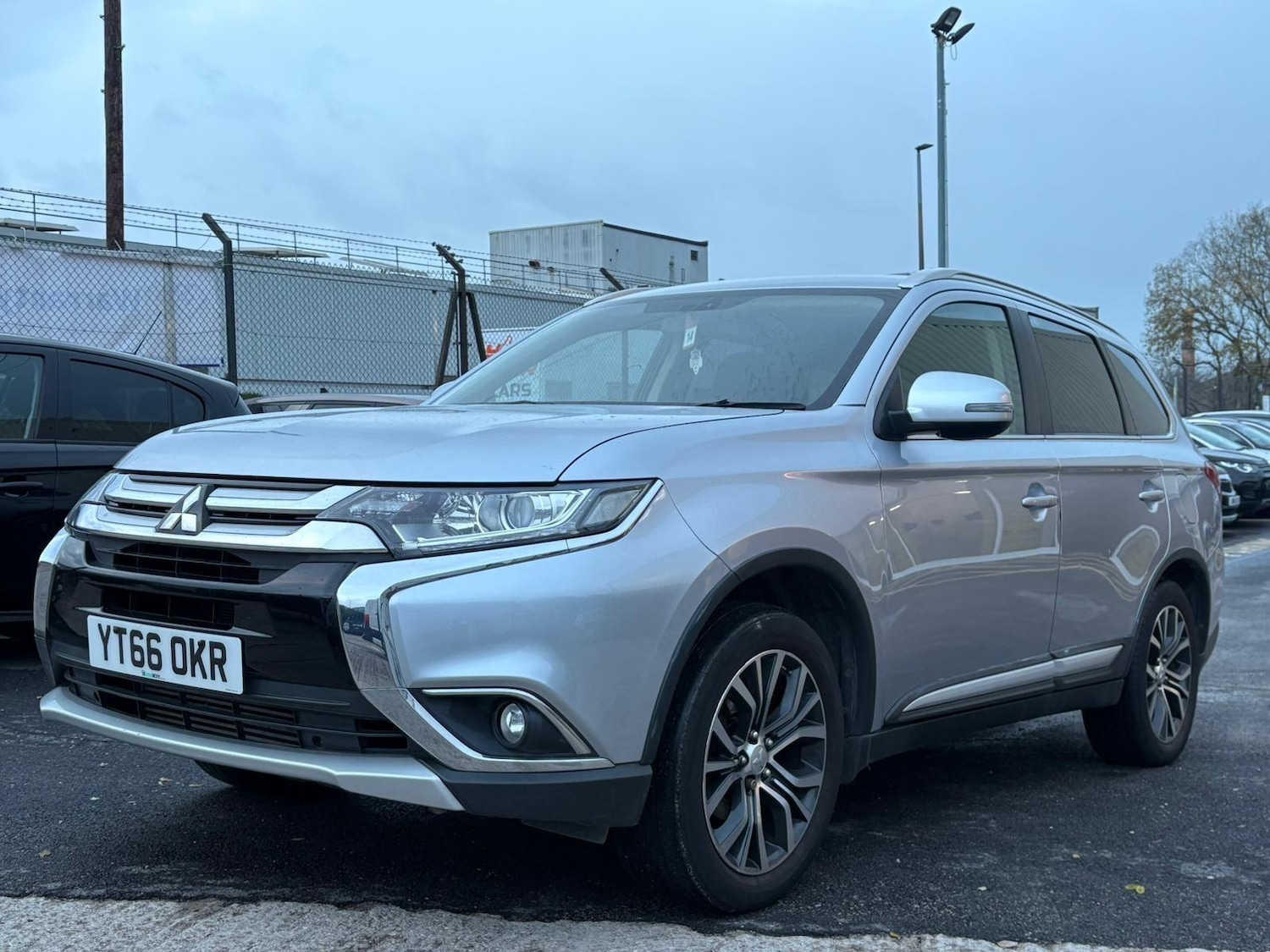 Used Mitsubishi Outlander 2016 for sale - 76865949: Photo 7