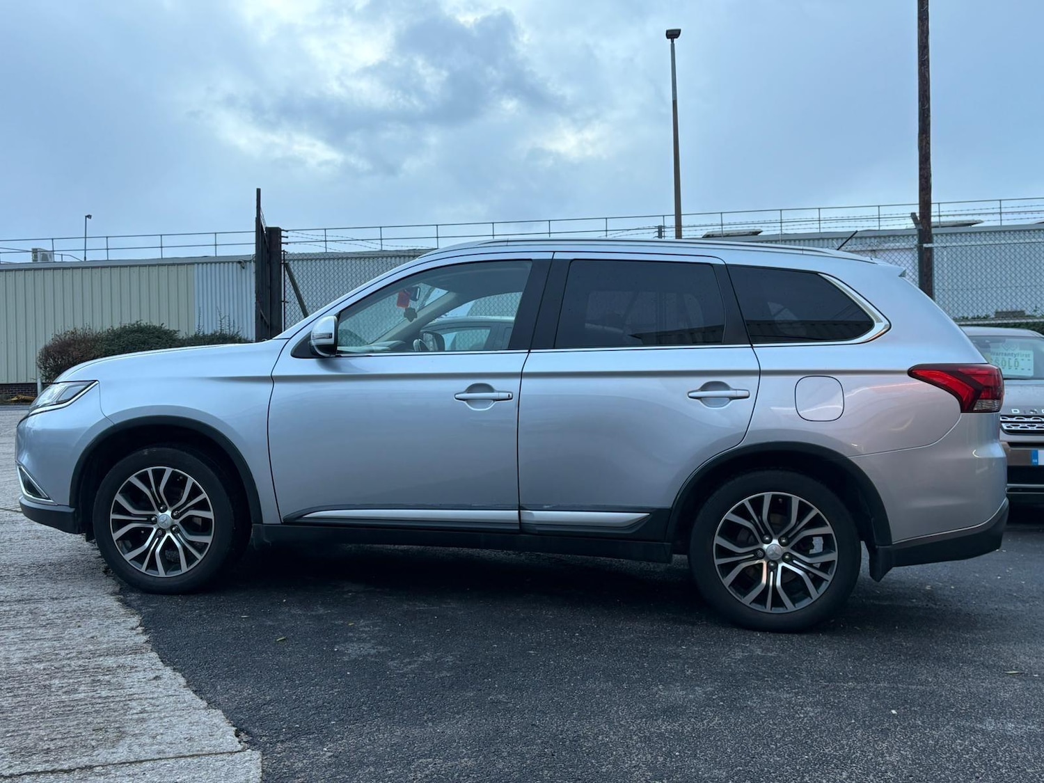 Used Mitsubishi Outlander 2016 for sale - 76865949: Photo 9