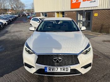 Used Infiniti Q30 2017 for sale - 76913644: Photo