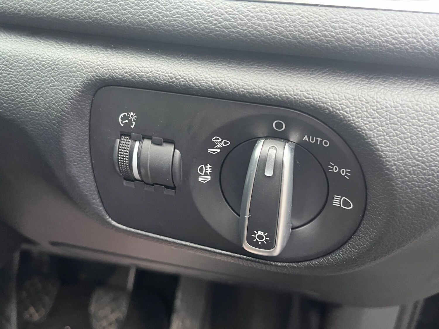 Used Audi Q3 2015 for sale - 76832468: Photo 19