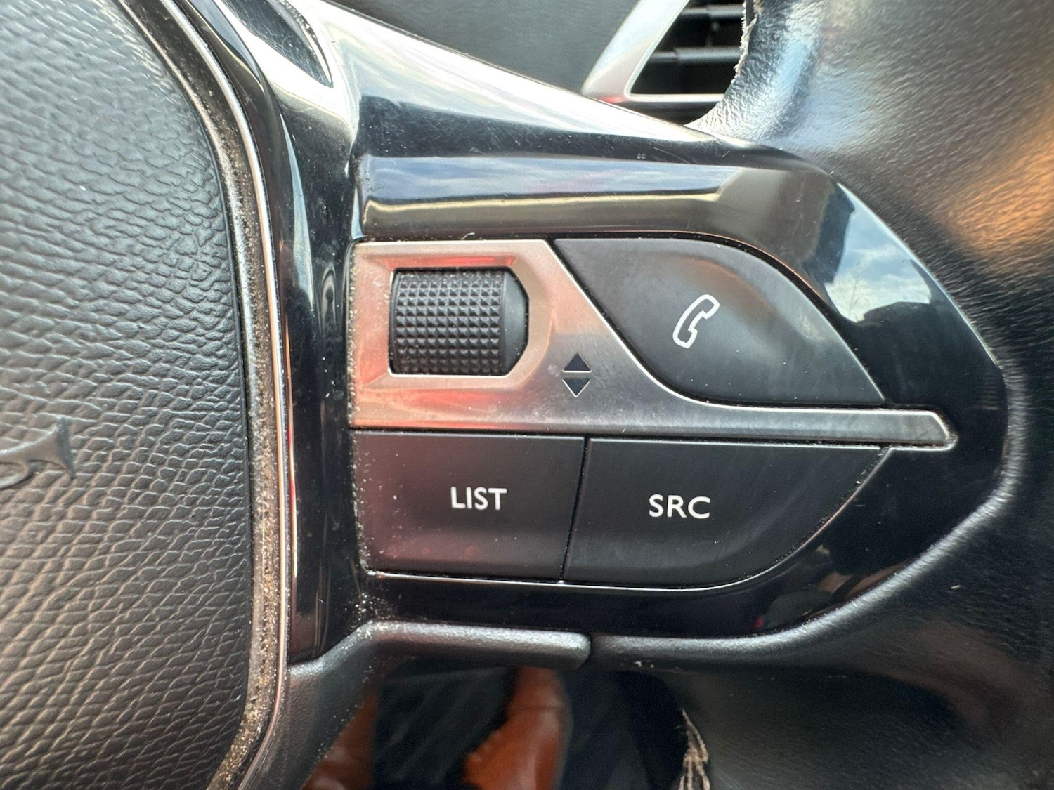 Used Peugeot 3008 2018 for sale - 77315351: Photo 24