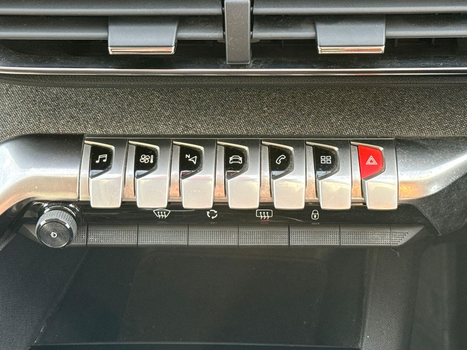 Used Peugeot 3008 2018 for sale - 77315351: Photo 26