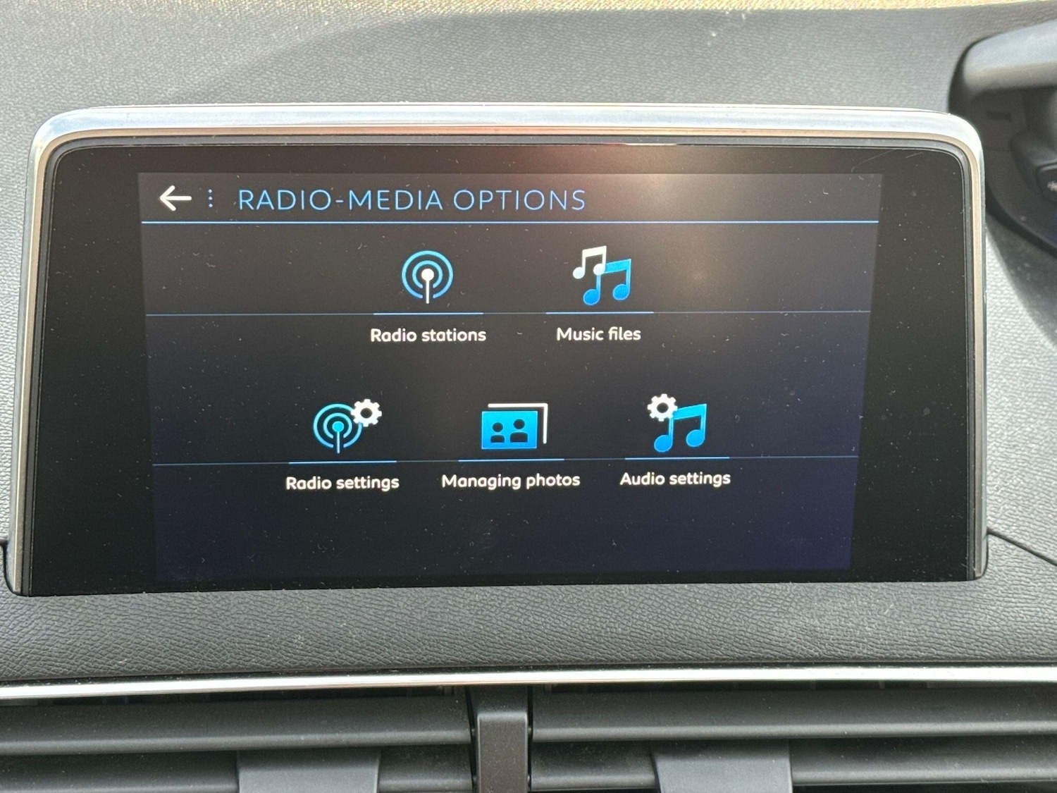 Used Peugeot 3008 2018 for sale - 77315351: Photo 39