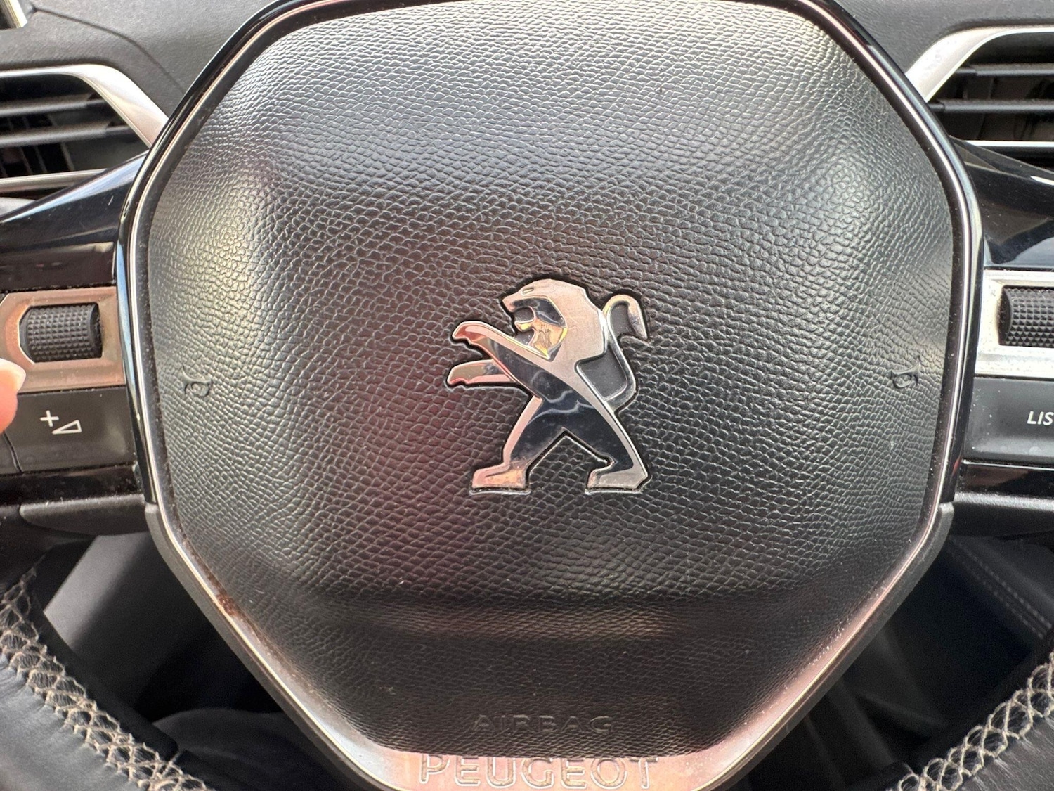 Used Peugeot 3008 2018 for sale - 77315351: Photo 44