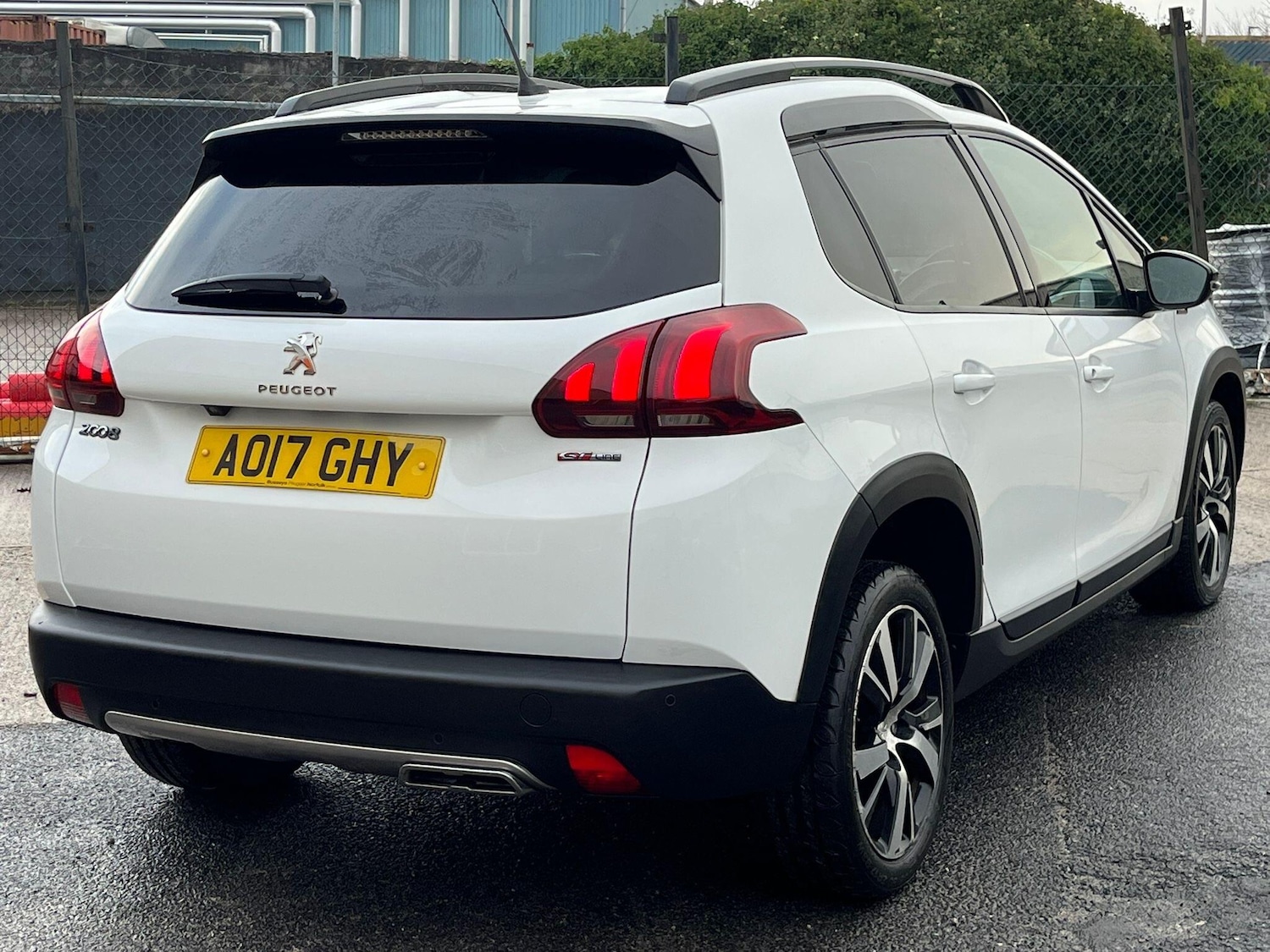 Used Peugeot 2008 2017 for sale - 76666849: Photo 11