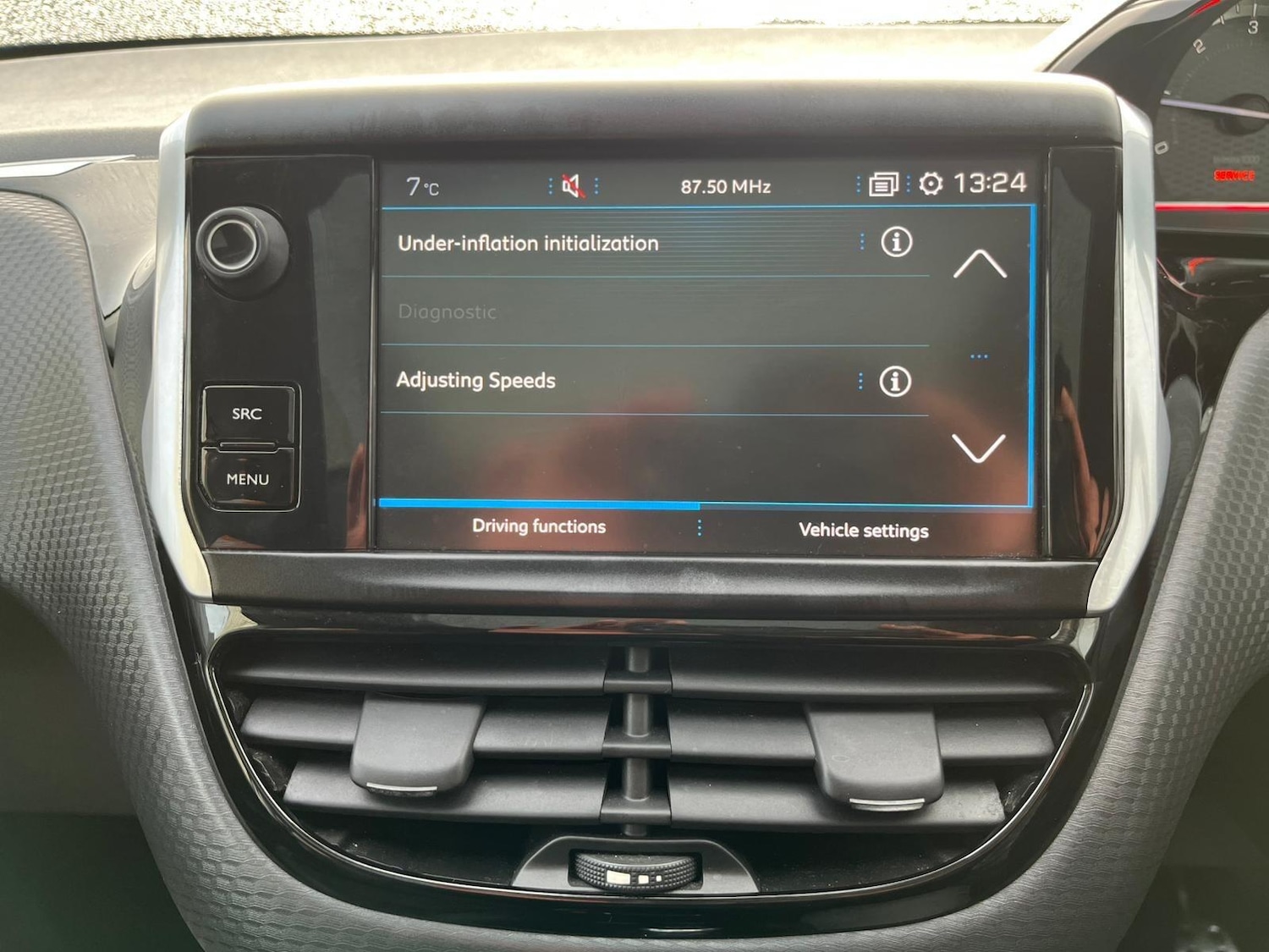 Used Peugeot 2008 2017 for sale - 76666849: Photo 36