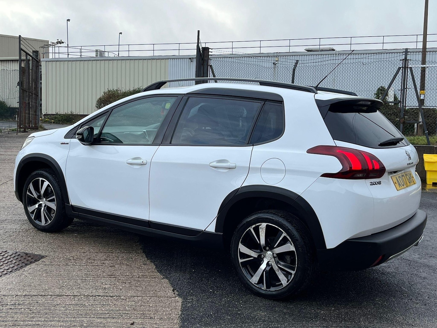 Used Peugeot 2008 2017 for sale - 76666849: Photo 7