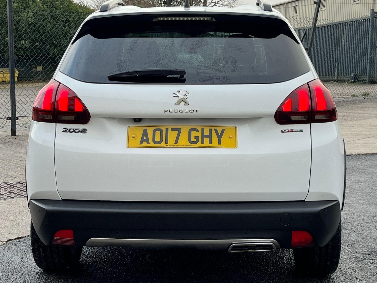 Used Peugeot 2008 2017 for sale - 76666849: Photo 8