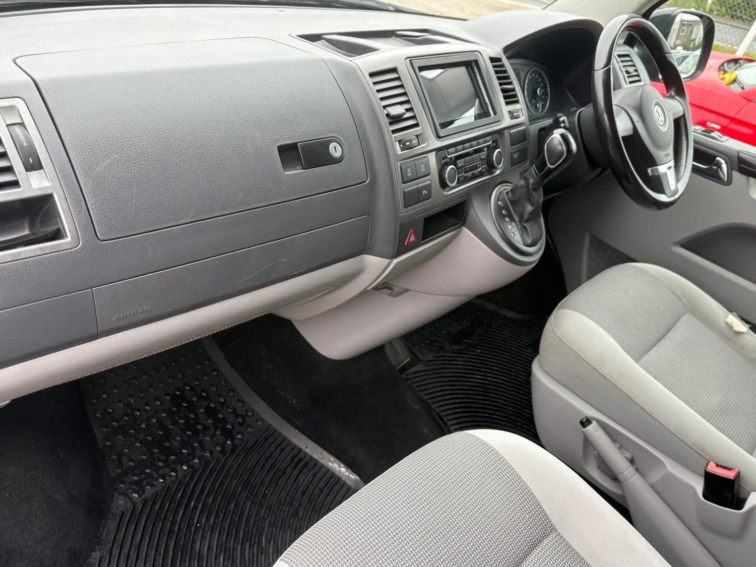 Used Volkswagen Transporter Shuttle 2014 for sale - 78099921: Photo 2