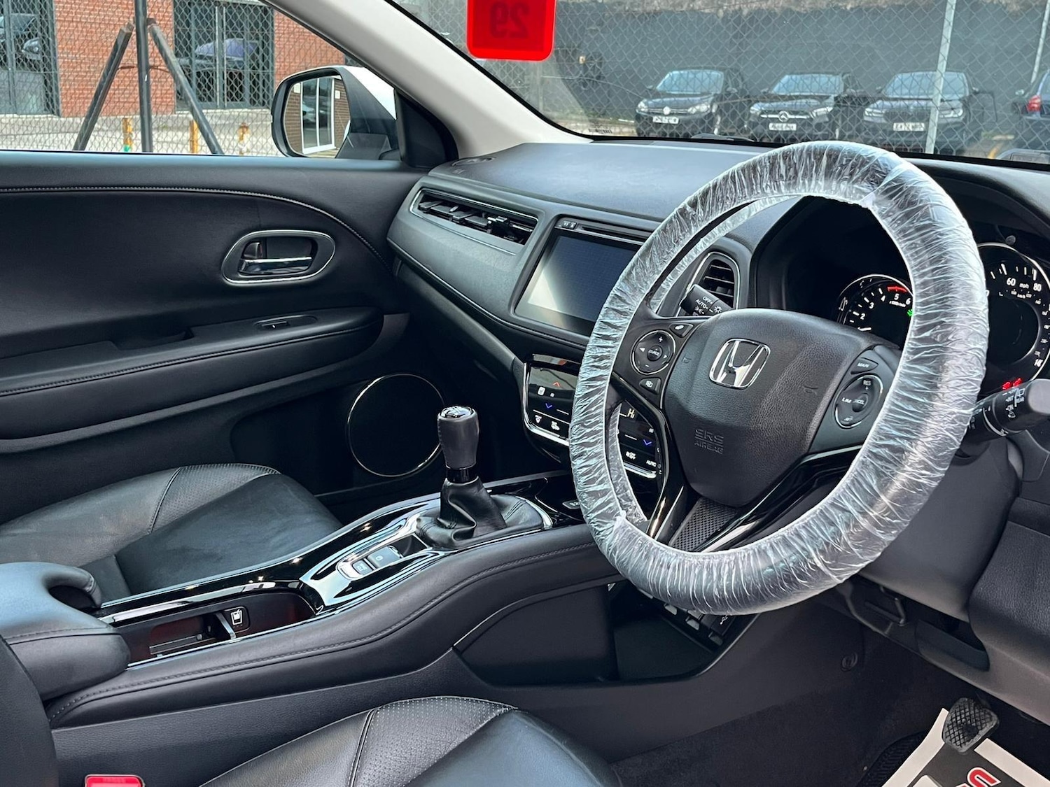 Used Honda HR-V 2016 for sale - 76689703: Photo 14