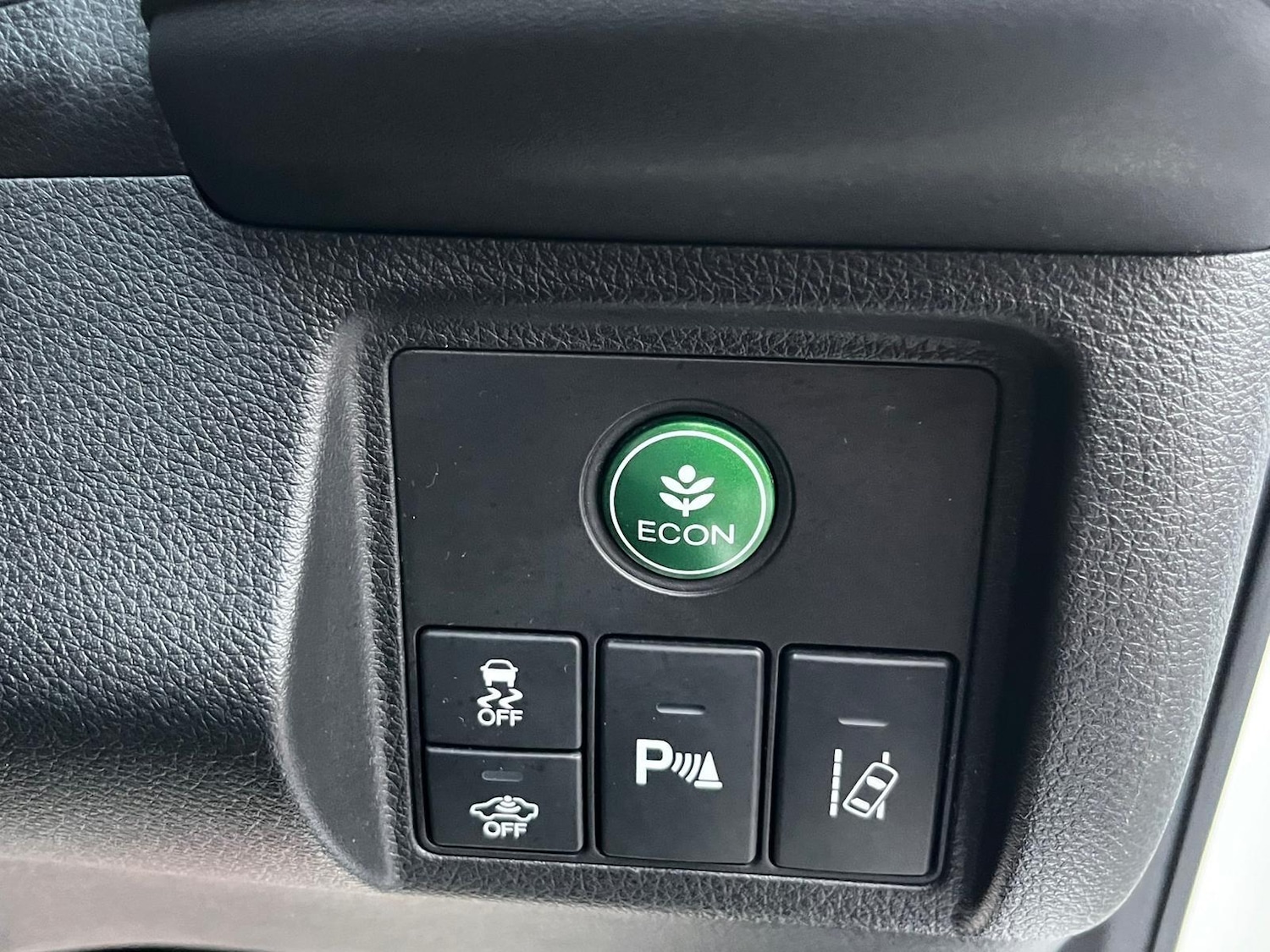 Used Honda HR-V 2016 for sale - 76689703: Photo 19