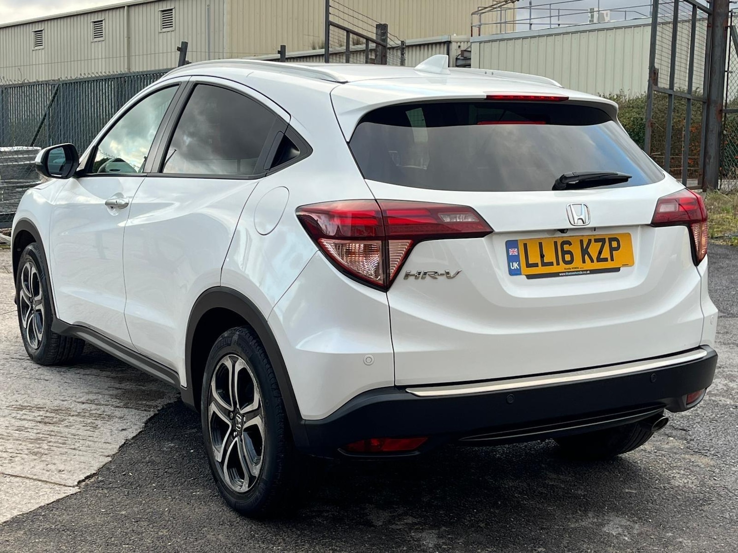 Used Honda HR-V 2016 for sale - 76689703: Photo 6