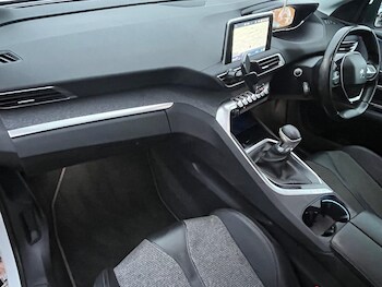 Used Peugeot 3008 2019 for sale - 78301325: Photo