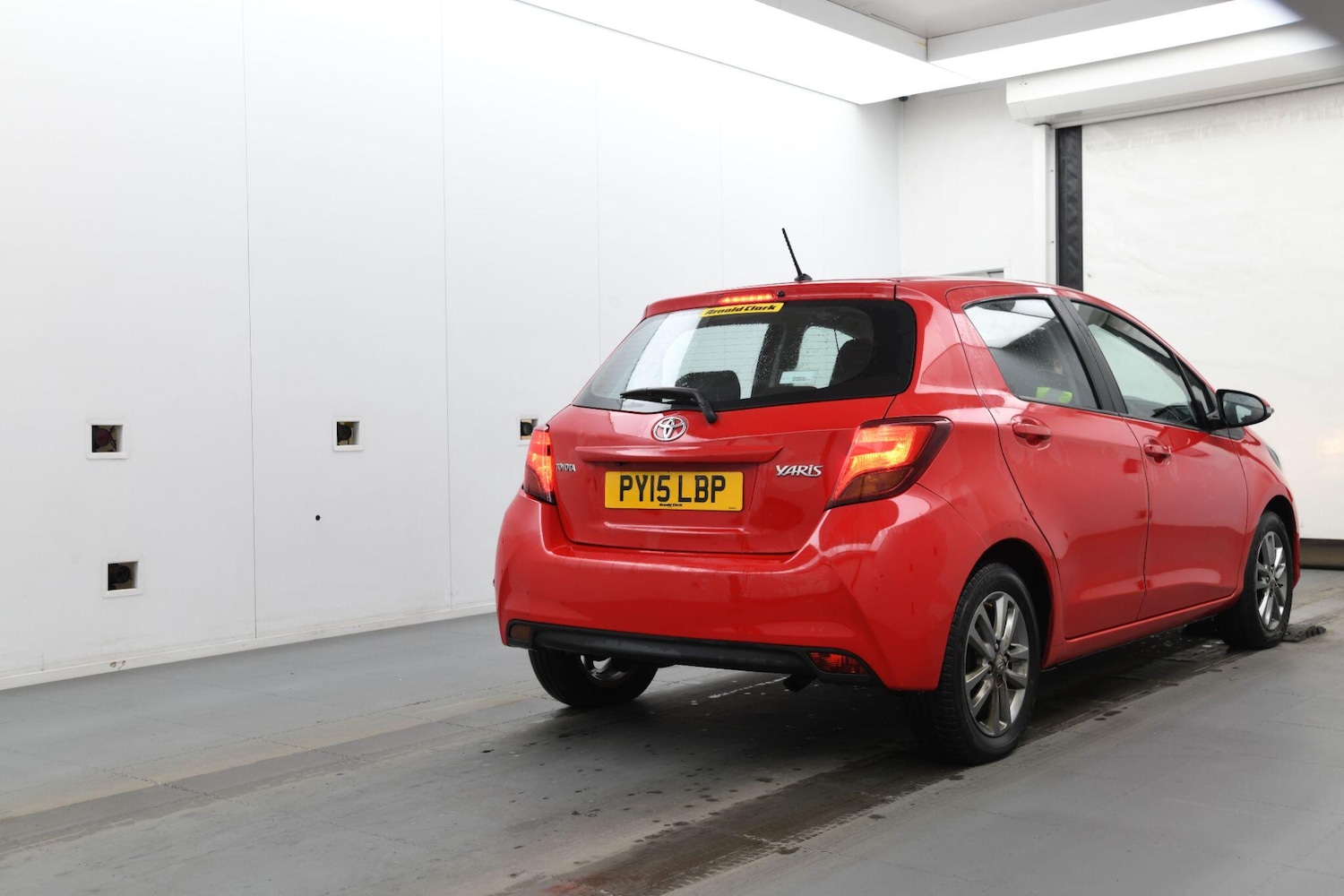 Used Toyota Yaris 2015 for sale - 77190968: Photo 12