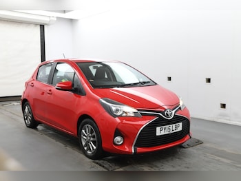 Used Toyota Yaris 2015 for sale - 77190968: Photo