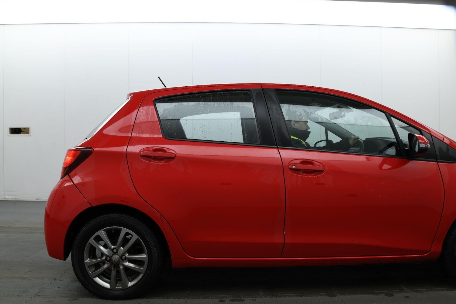 Used Toyota Yaris 2015 for sale - 77190968: Photo 22