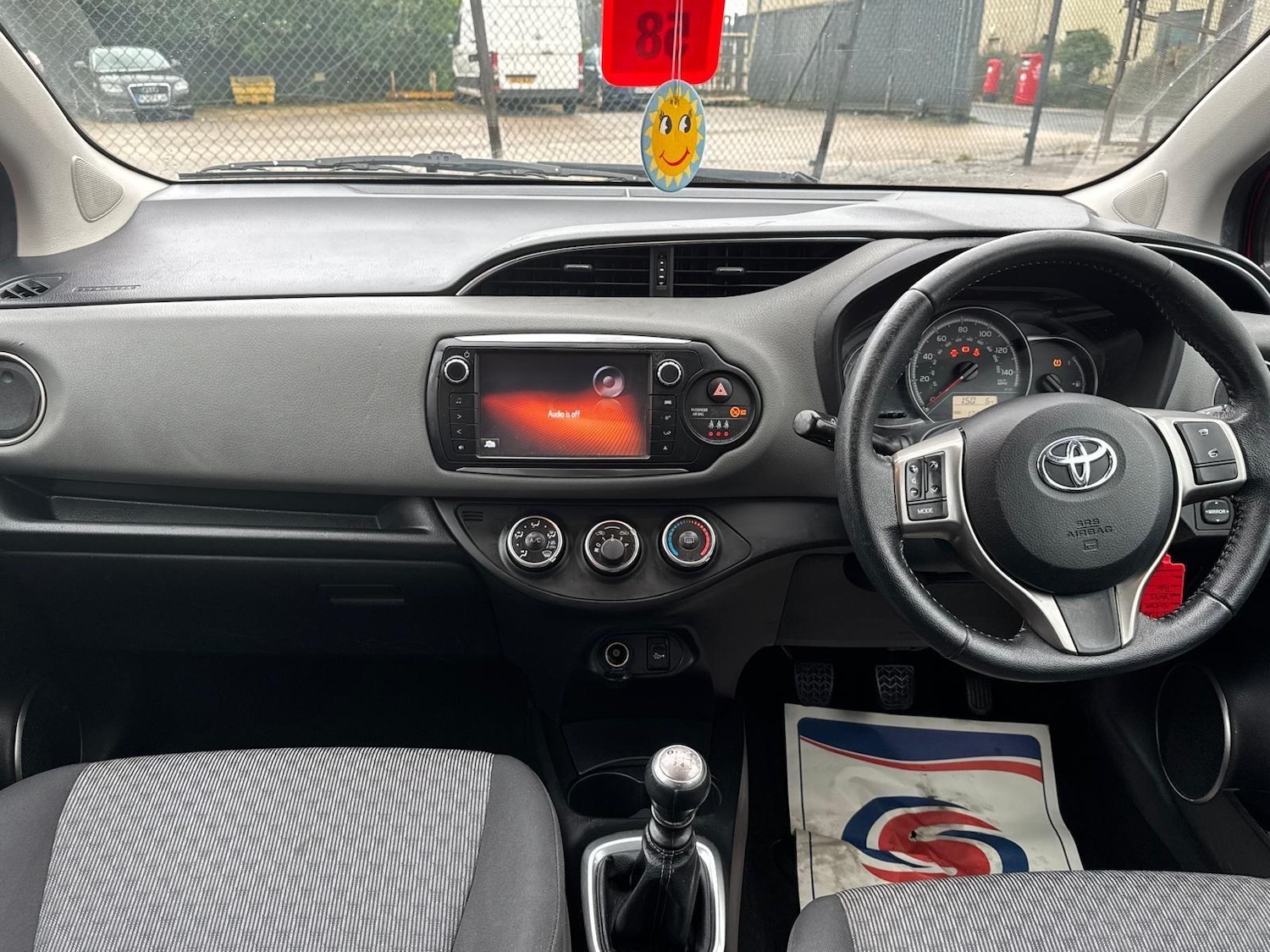 Used Toyota Yaris 2015 for sale - 77190968: Photo 26