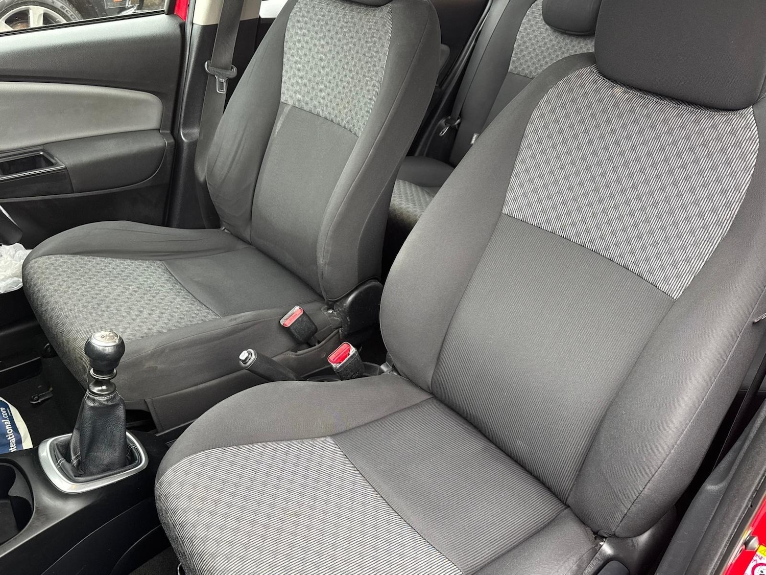 Used Toyota Yaris 2015 for sale - 77190968: Photo 60